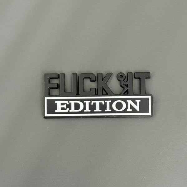 🔥Siste dag 50 % rabatt🔥Fvck It Edition 3D-emblemer, morsomme klistremerker til biler, lastebiler, SUV-er og motorsykler