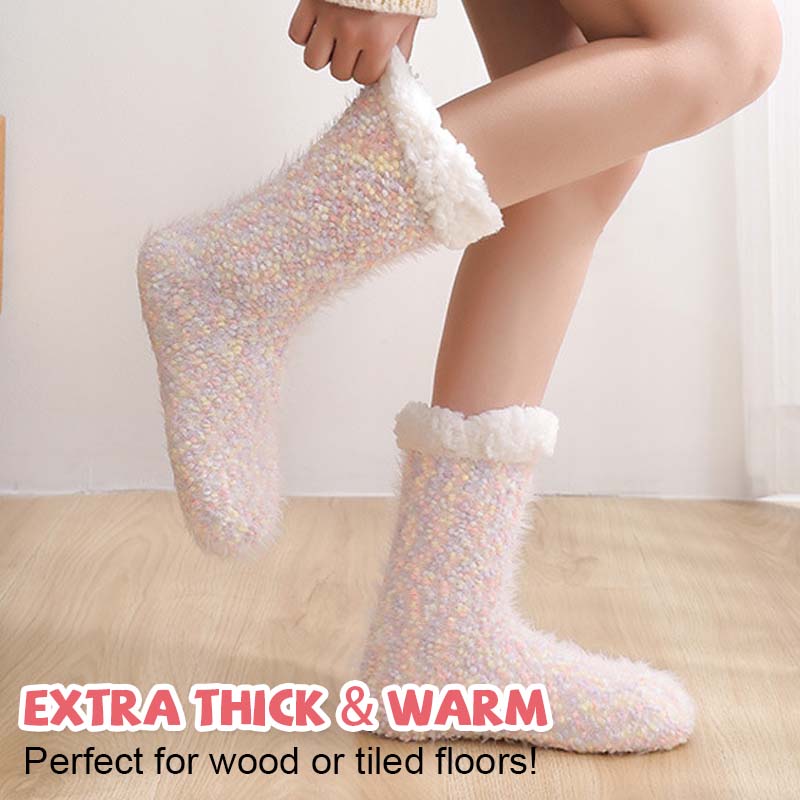 Fluffy koselige sokker - varme fra topp til tå! ✨