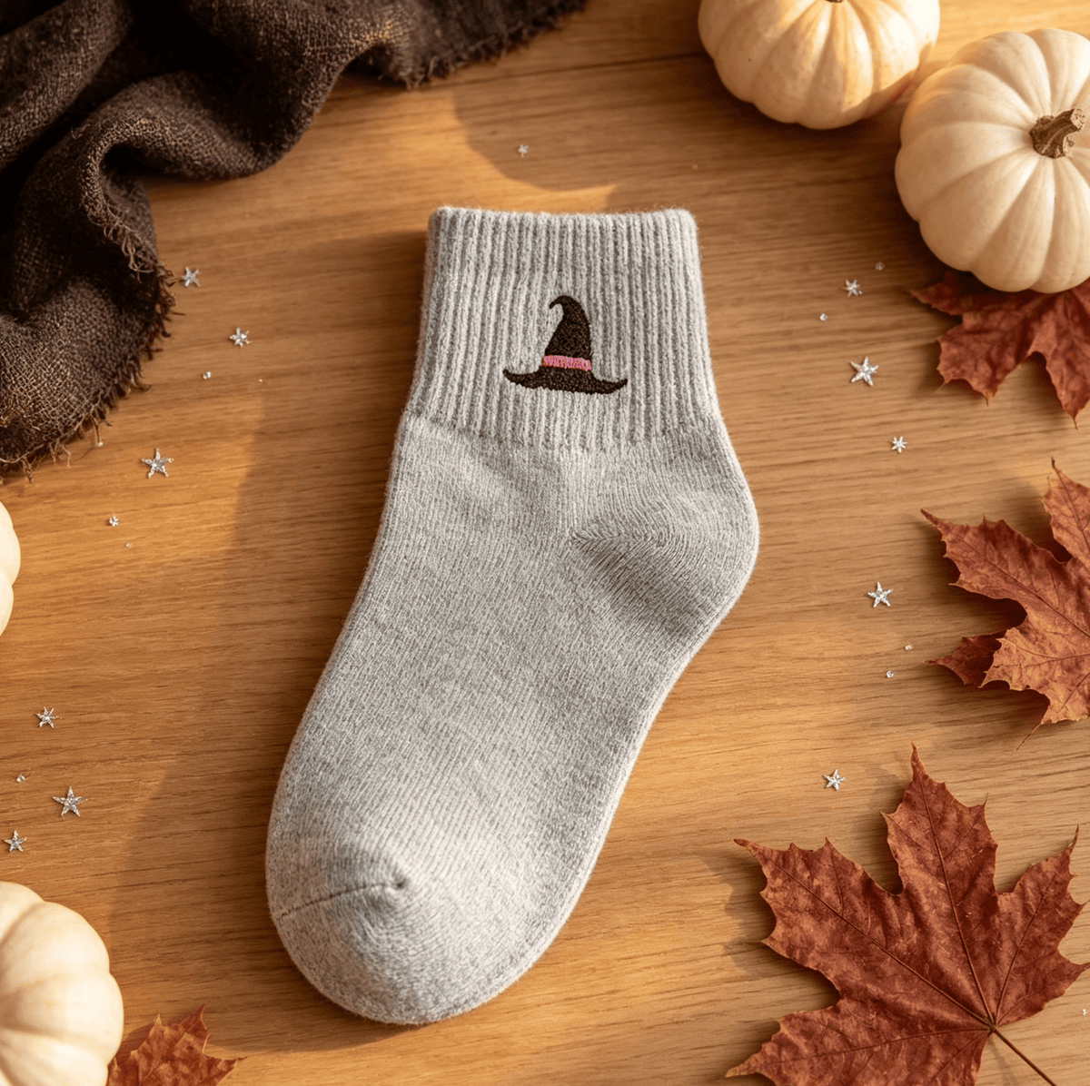 🔥Halloween Early Bird-tilbud: Kjøp 1 få 1 gratis🎃 Virale Halloween-broderte sokker med rund hals – Søte, skumle strikkesokker🧦