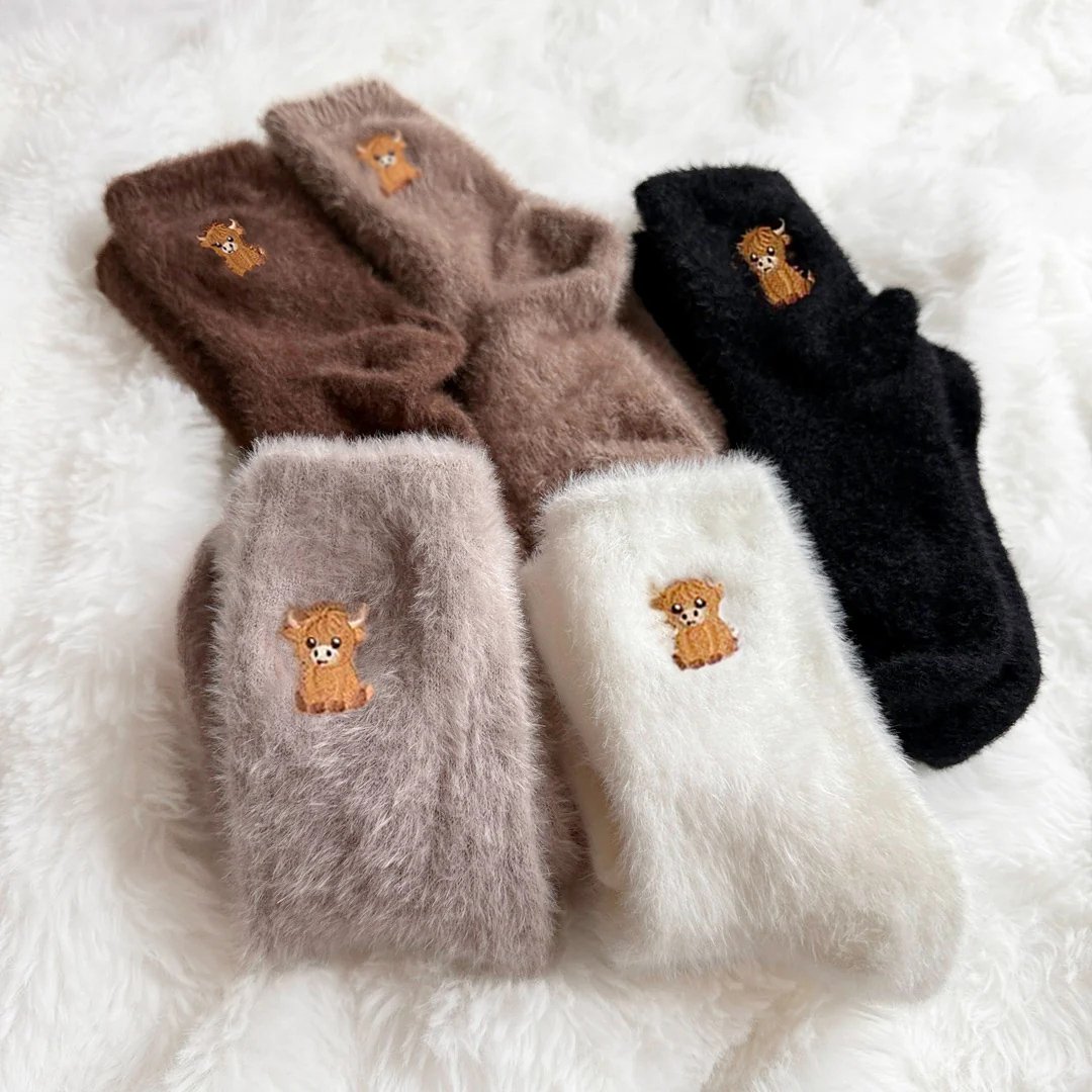 🧦Ultravarme for kalde dager🐮Fuzzy highland cow sokker