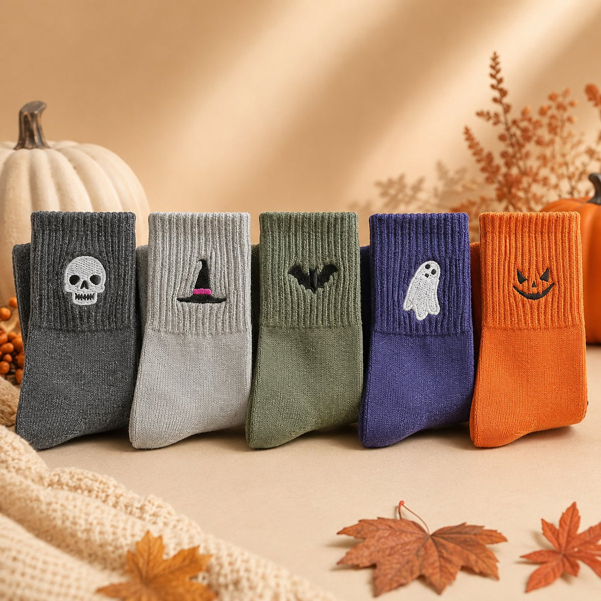 🔥Halloween Early Bird-tilbud: Kjøp 1 få 1 gratis🎃 Virale Halloween-broderte sokker med rund hals – Søte, skumle strikkesokker🧦
